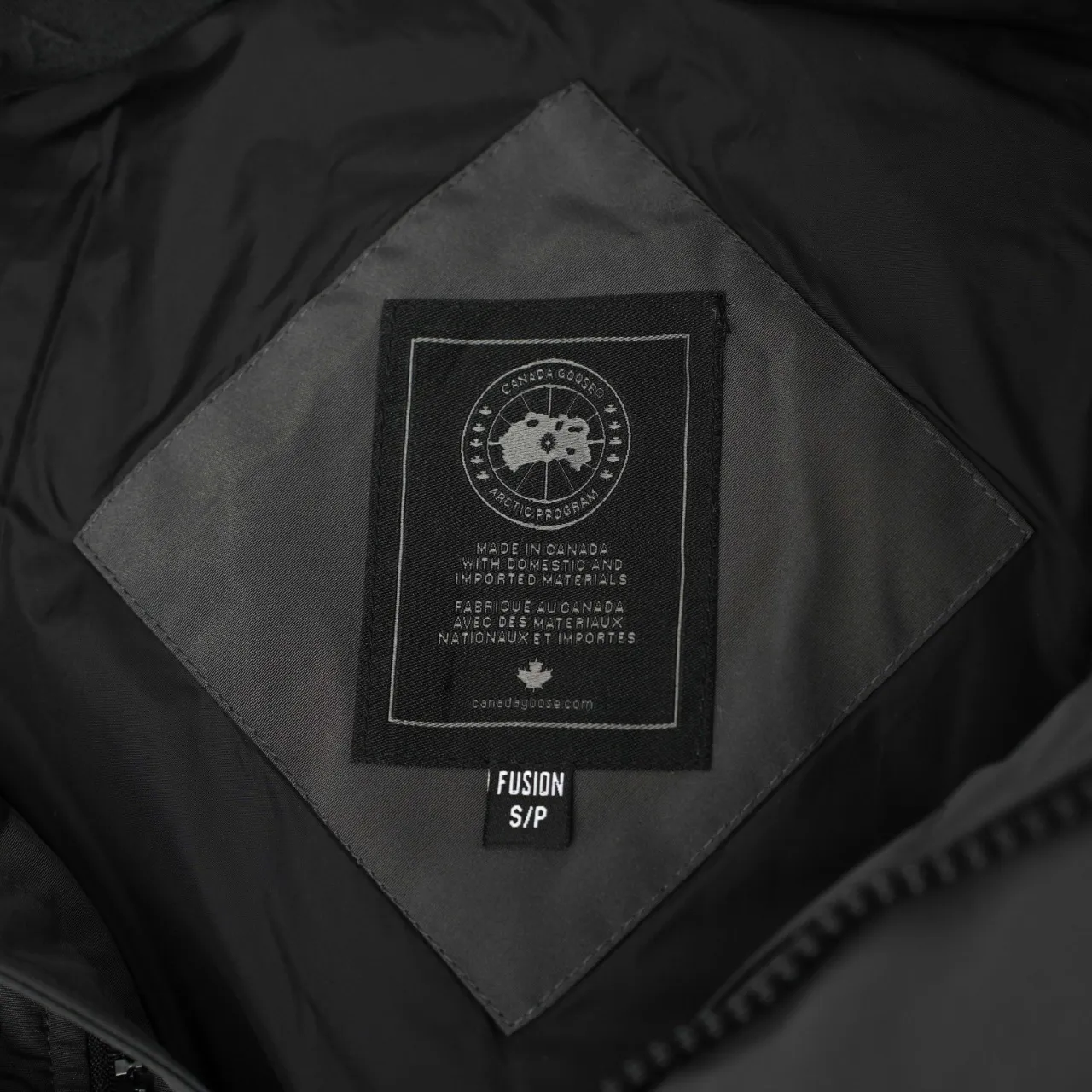P740 CANADA GOOSE丨Canada Goose 29 New 2048 Hairless Collar Hooded Down Jacket Color: Graphite Black Label Size: XS-XXL